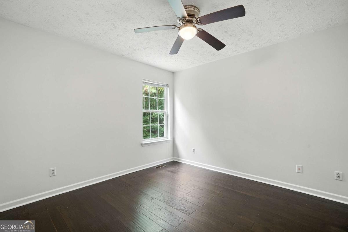 452 Crested View Drive Loganville - 23
