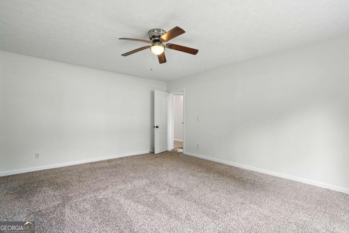 452 Crested View Drive Loganville - 27
