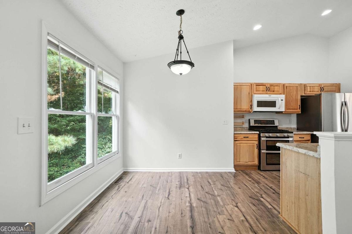 452 Crested View Drive Loganville - 9