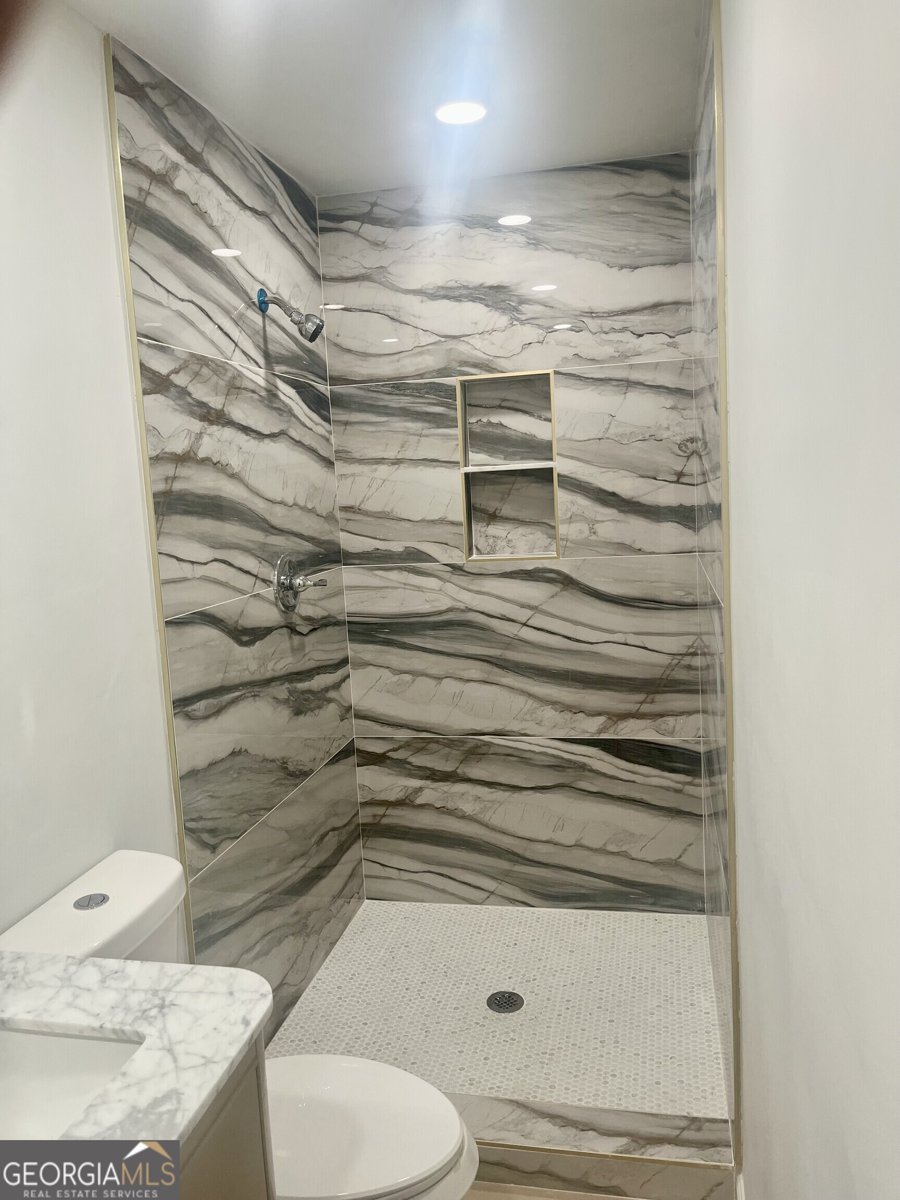 7569 Lowilla Lane Lithonia - 11