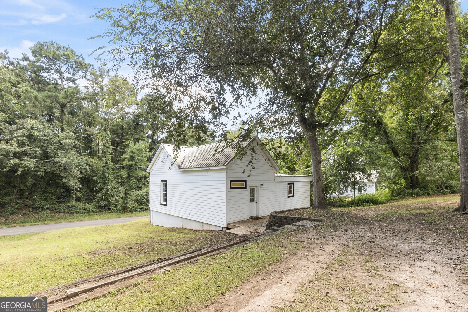 215 J H Aldridge Dr Juliette - 1
