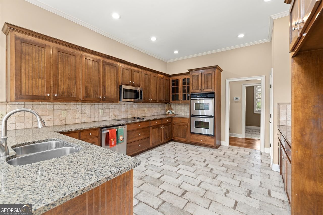 6212 WATERS EDGE Covington - 62