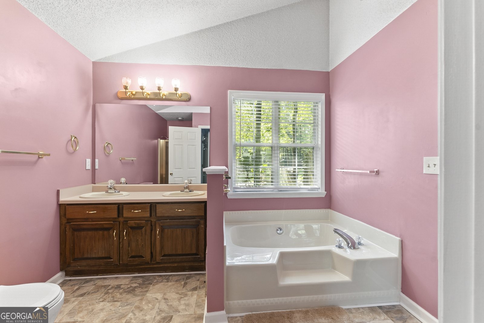 5626 Janeru Circle Macon - 23