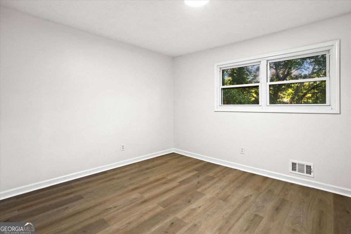 268 Sabrina Court Woodstock - 5