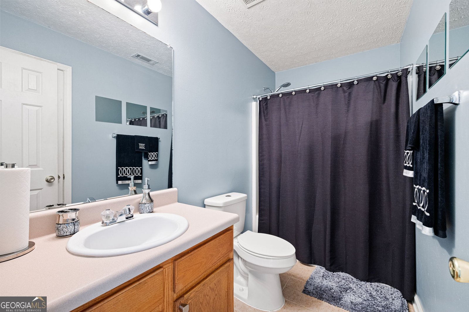76 Riverbend Trail Douglasville - 28