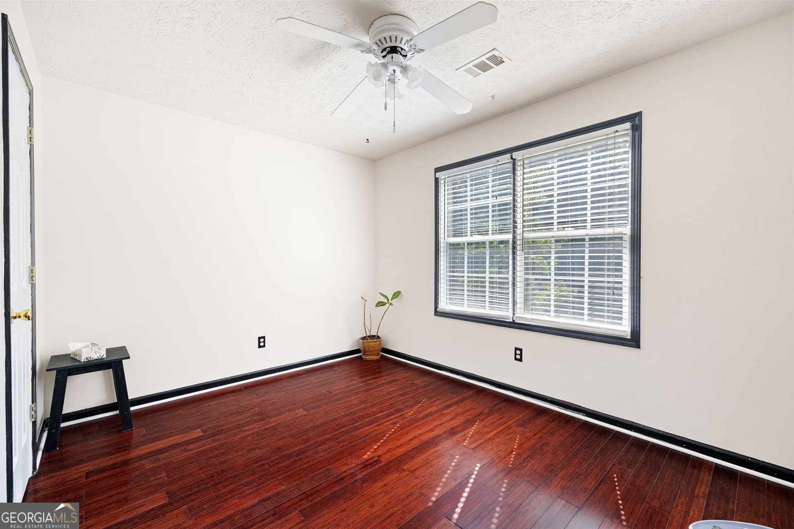 76 Riverbend Trail Douglasville - 29