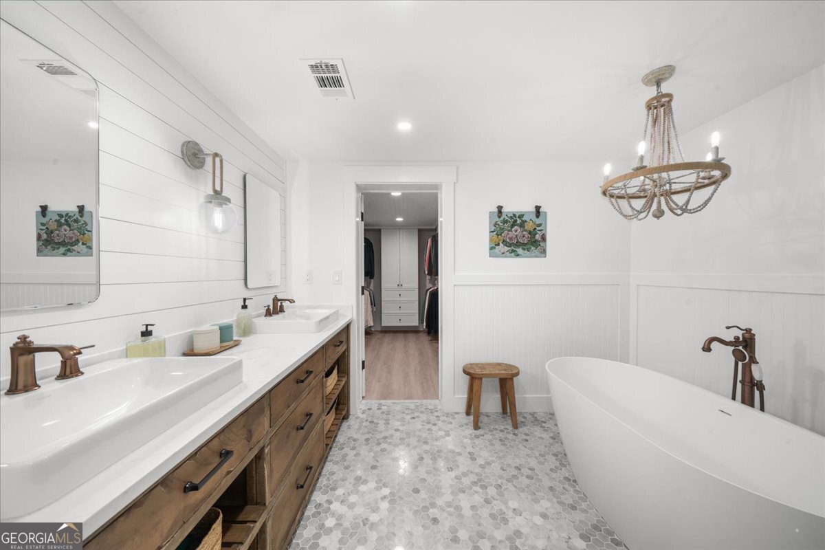 6255 Lakeview Drive Buford - 2