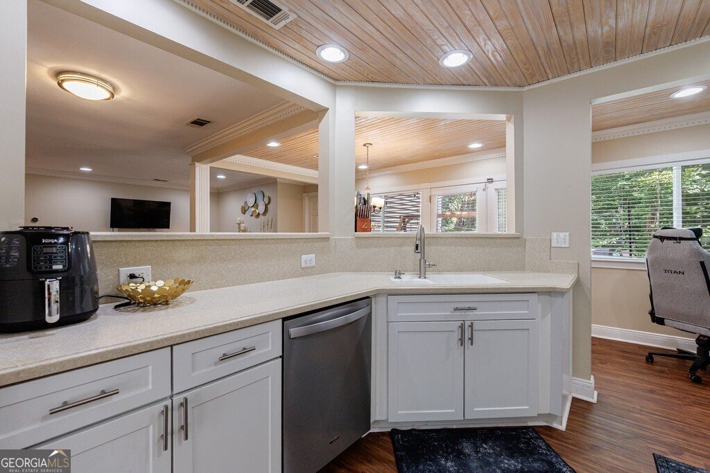 44 Dunwoody Springs Drive Atlanta - 10