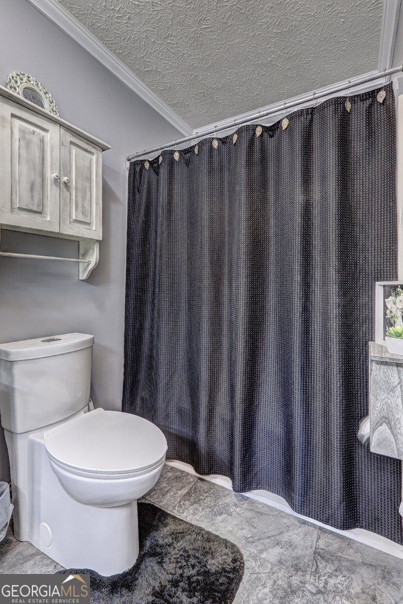 218 City Pond Road Barnesville - 45