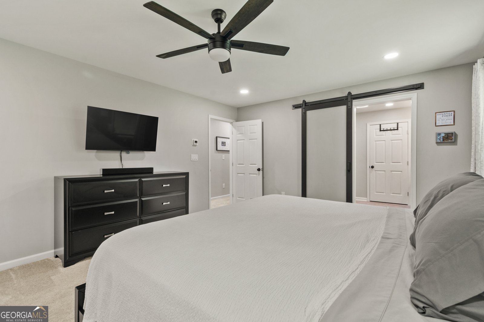 3545 Daylon Drive Cumming - 34