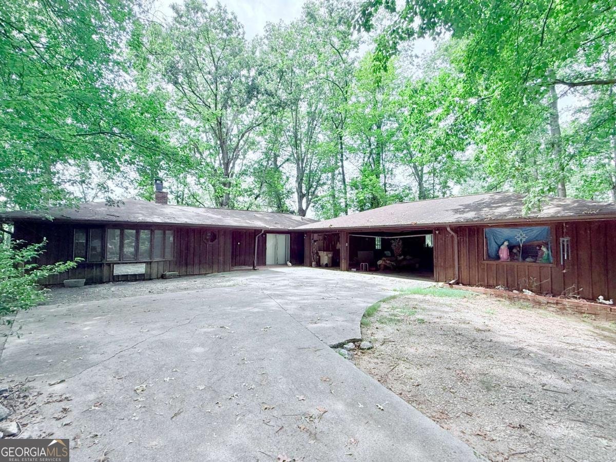 3007 Basin Road Gainesville - 1