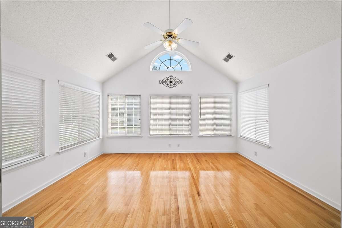 2404 Village Lane Roswell - 12