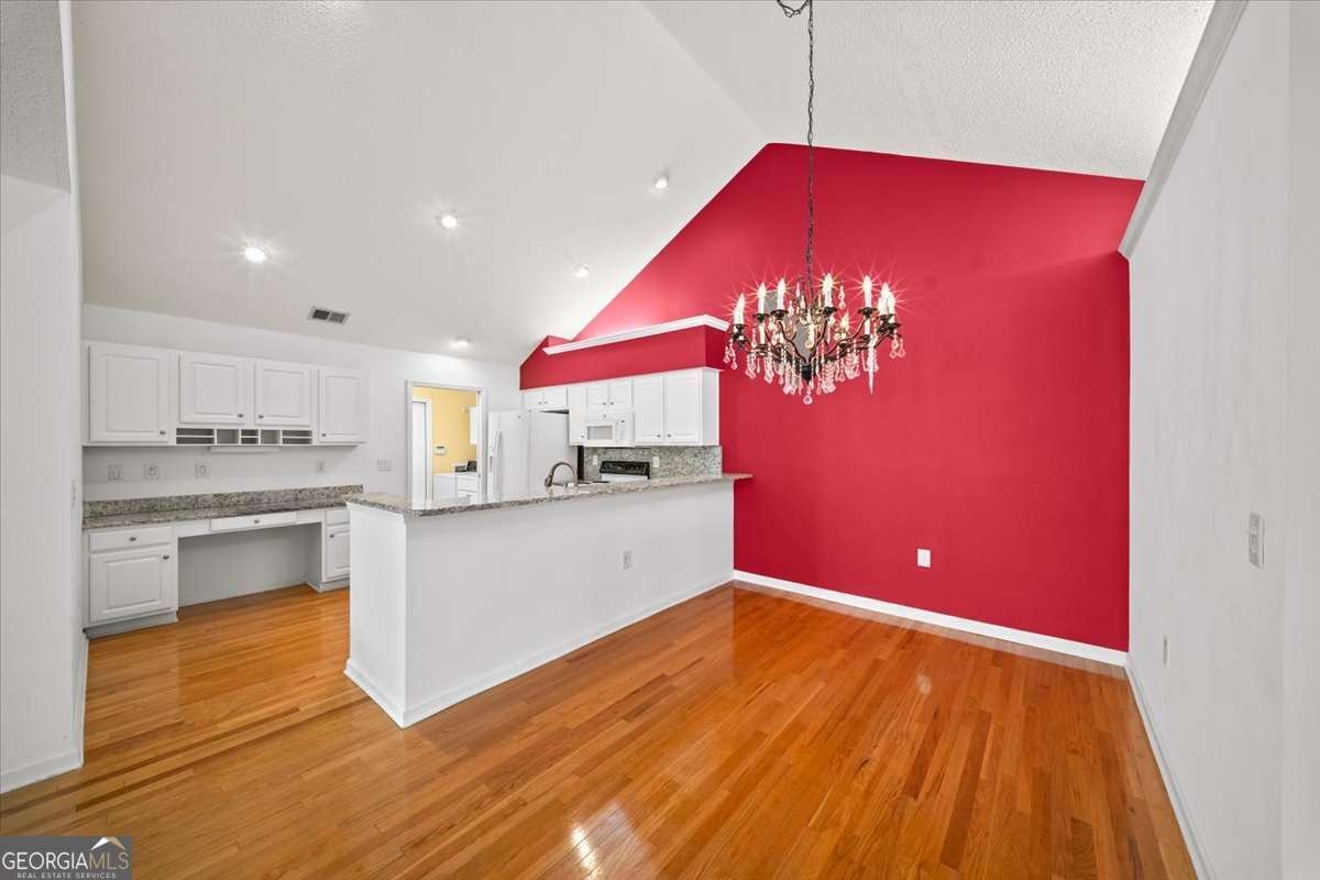 2404 Village Lane Roswell - 15
