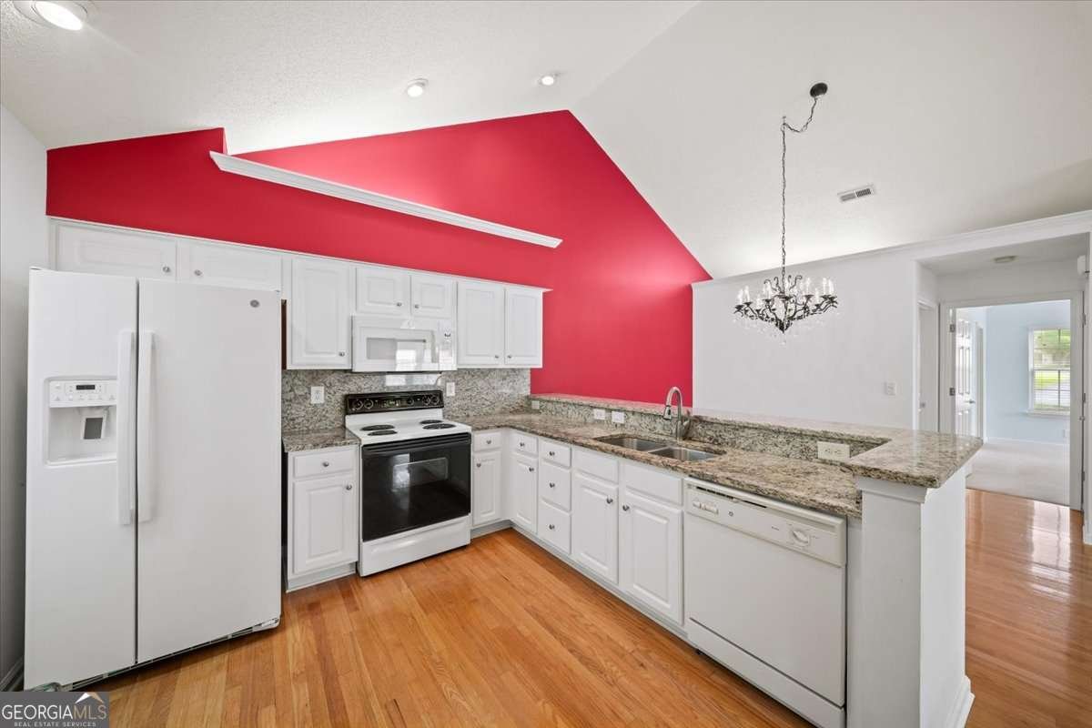 2404 Village Lane Roswell - 16