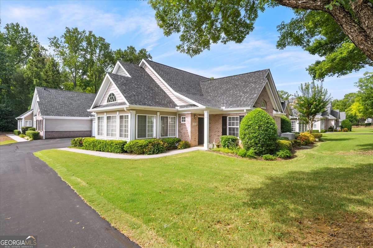 2404 Village Lane Roswell - 2