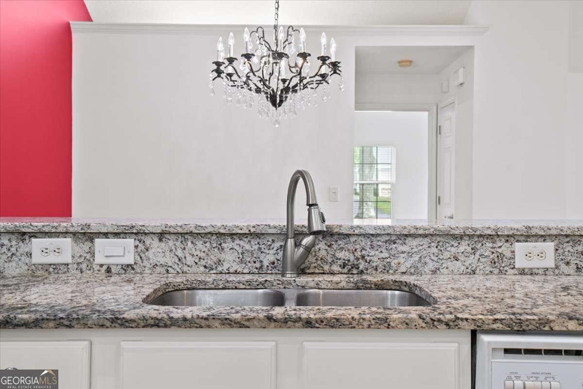 2404 Village Lane Roswell - 20