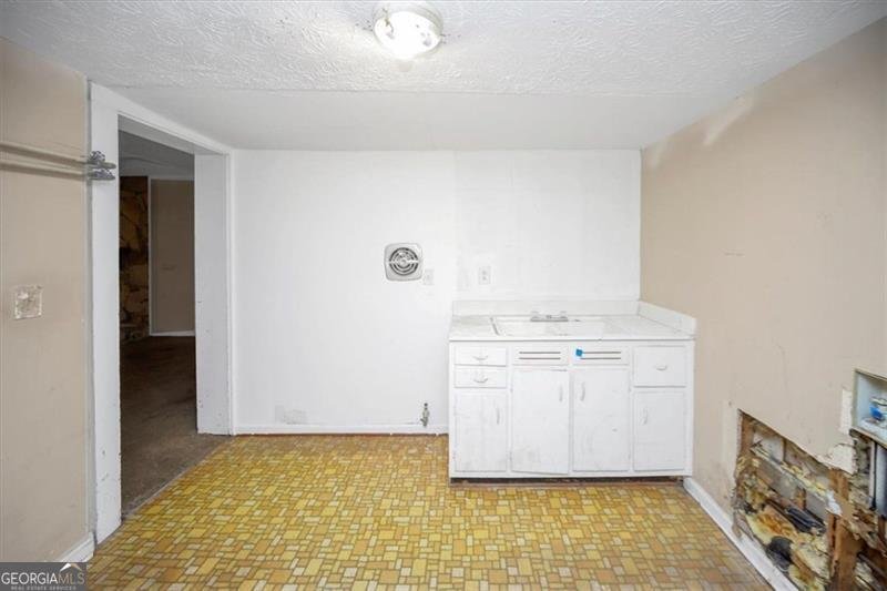 753 GLENN Drive Forest Park - 16