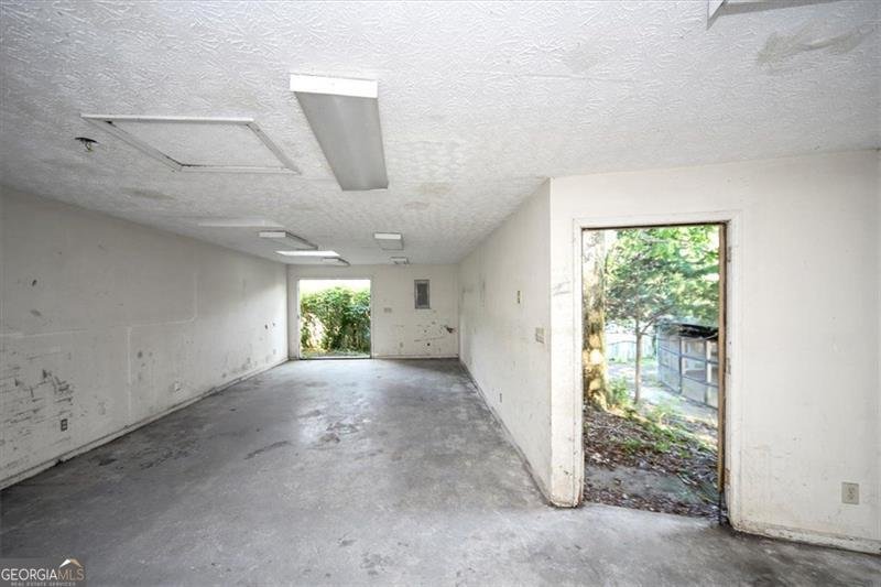753 GLENN Drive Forest Park - 41