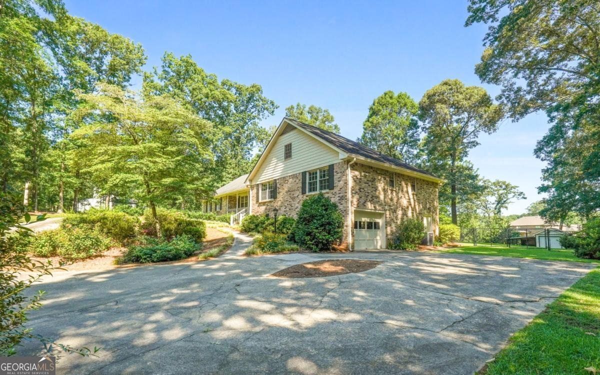 112 Barber Drive Stockbridge - 41