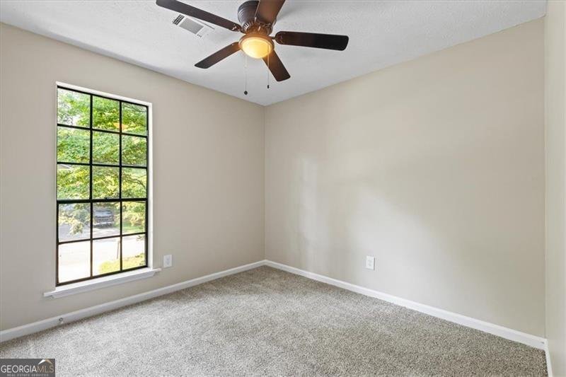 340 WINDSOR Walk Conyers - 14