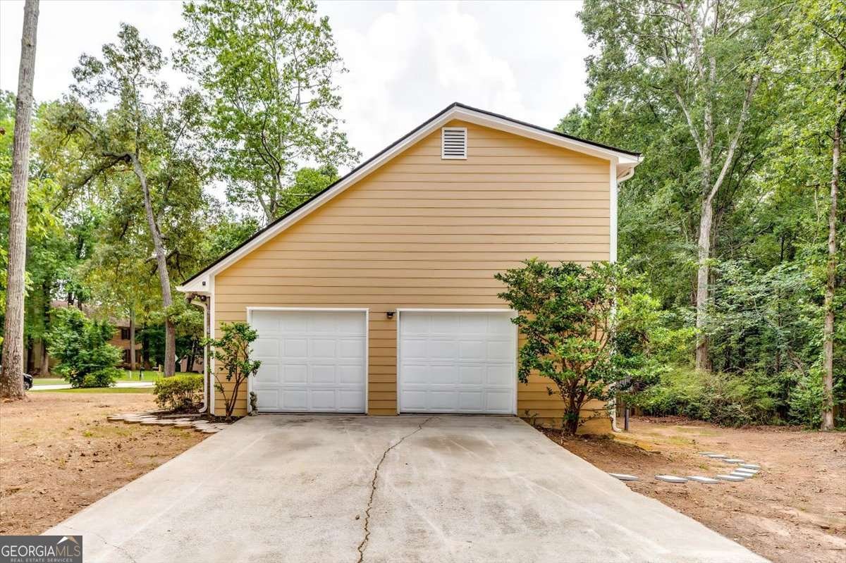 1493 Stoneleigh Hill Road Lithonia - 1