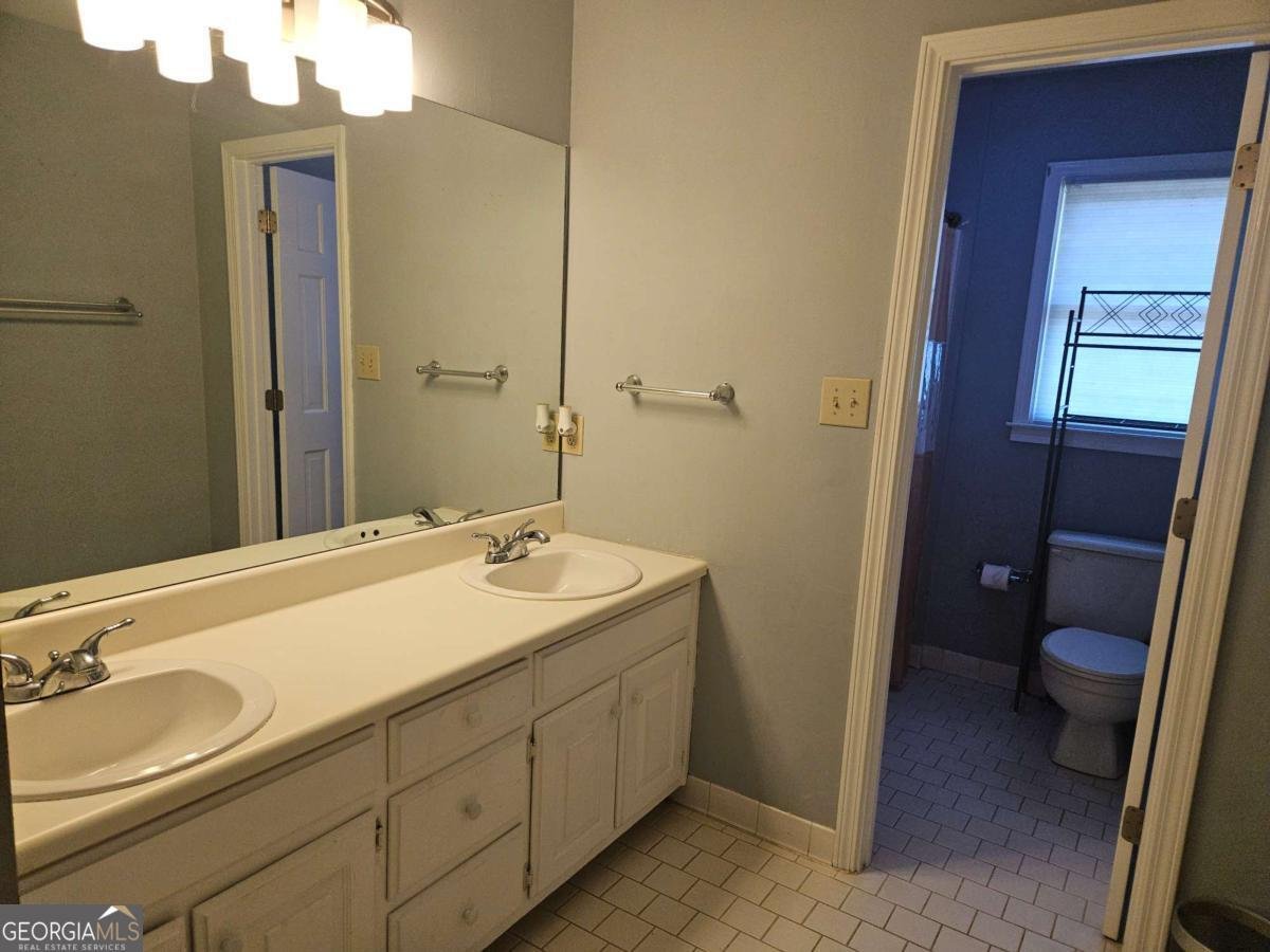 1135 Vineyard Drive Conyers - 22
