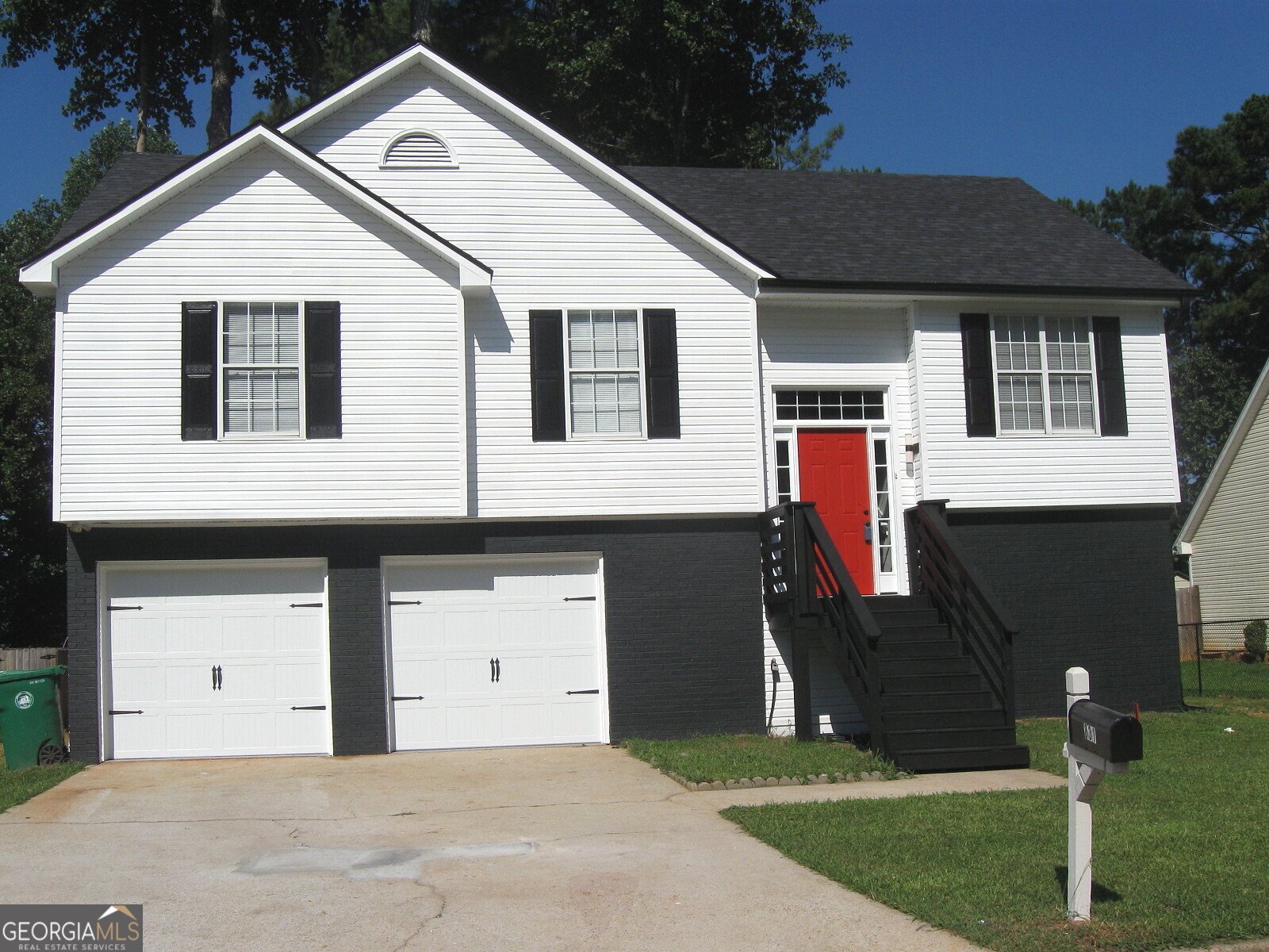 831 Stonebrook Drive Lithonia - 1
