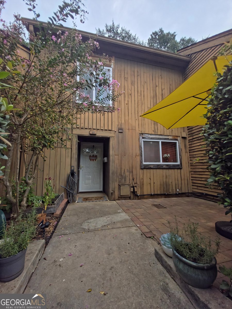 28 Willowick Drive Lithonia - 1