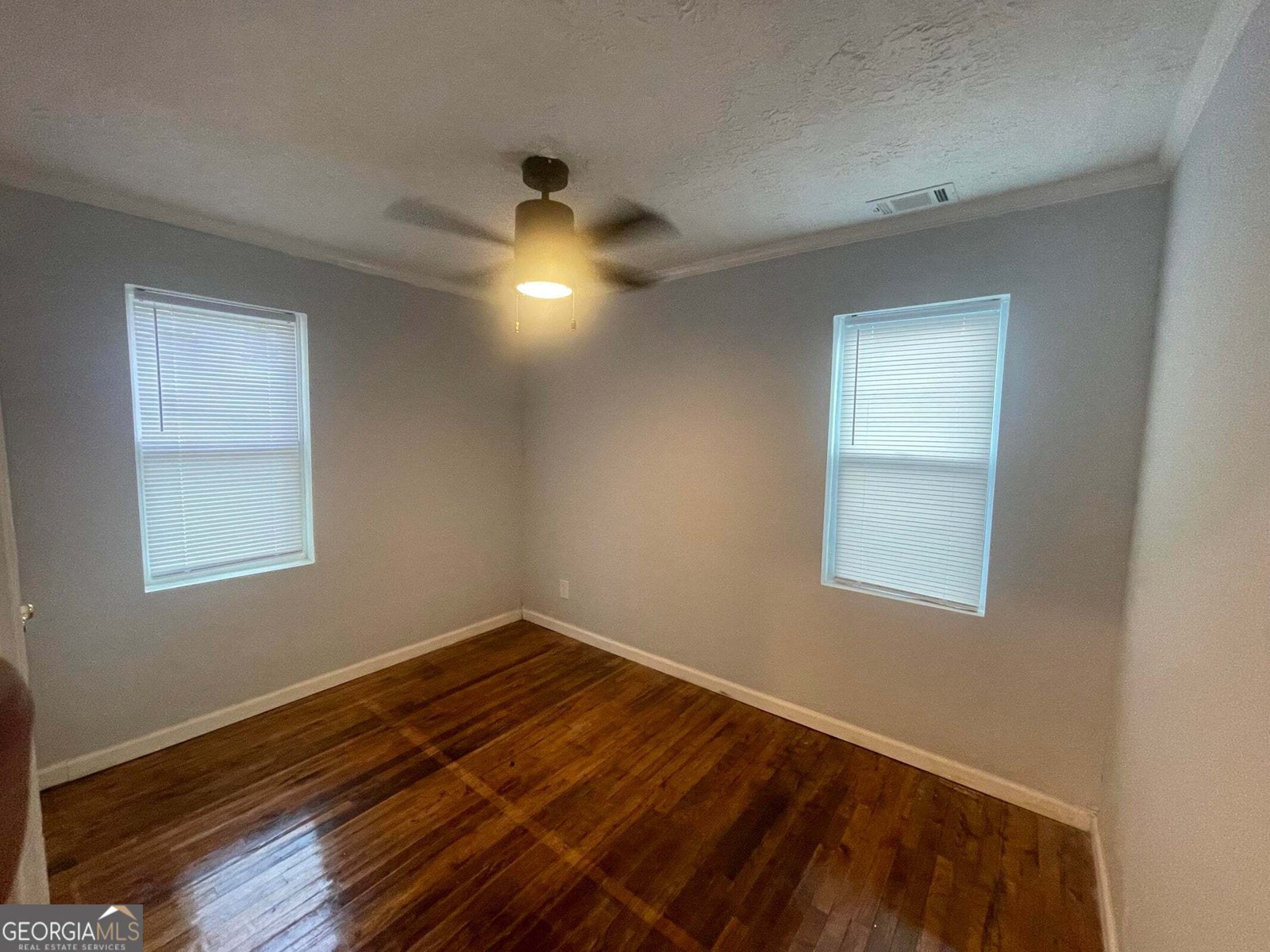 211 3rd Street Thomson - 11