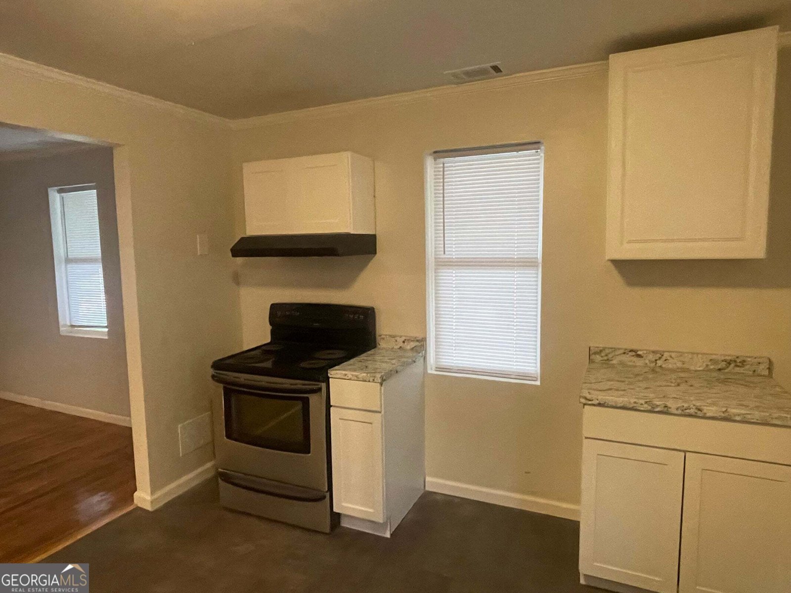 211 3rd Street Thomson - 6