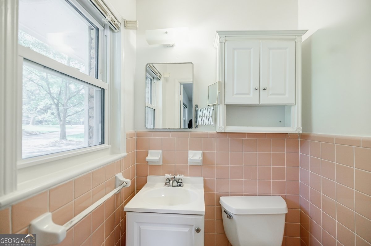 3690 Herren Drive Smyrna - 21