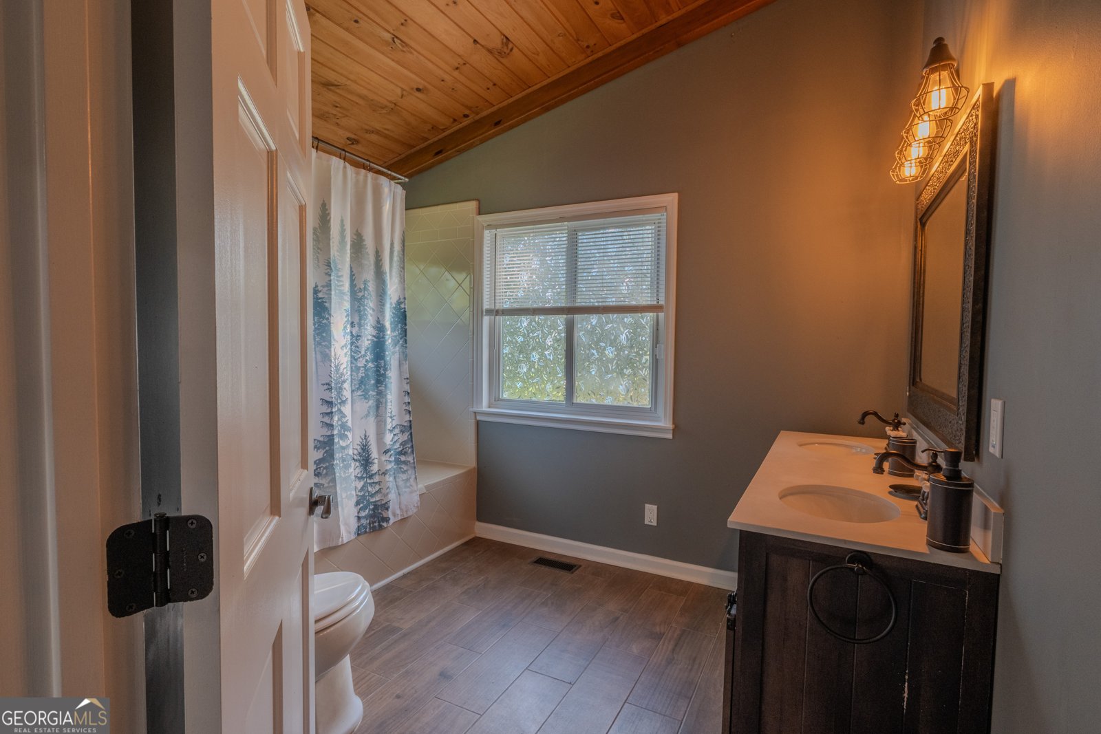 200 Mountain Meadow Road Clarkesville - 23