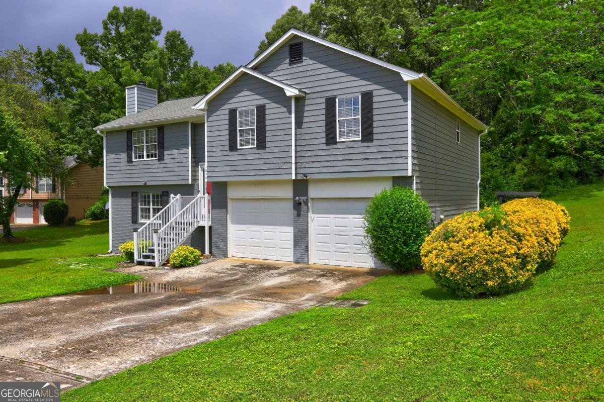 4090 Mark Todd Court Hoschton - 1