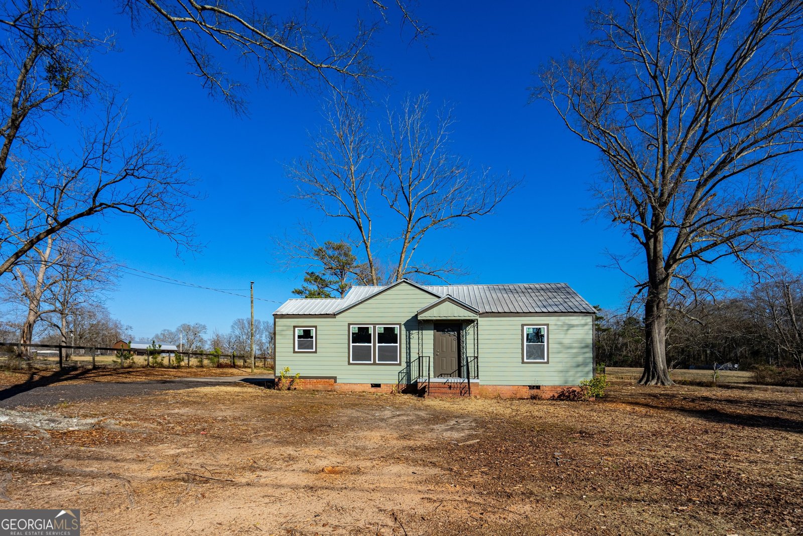 439 Cooley Road Lagrange - 1