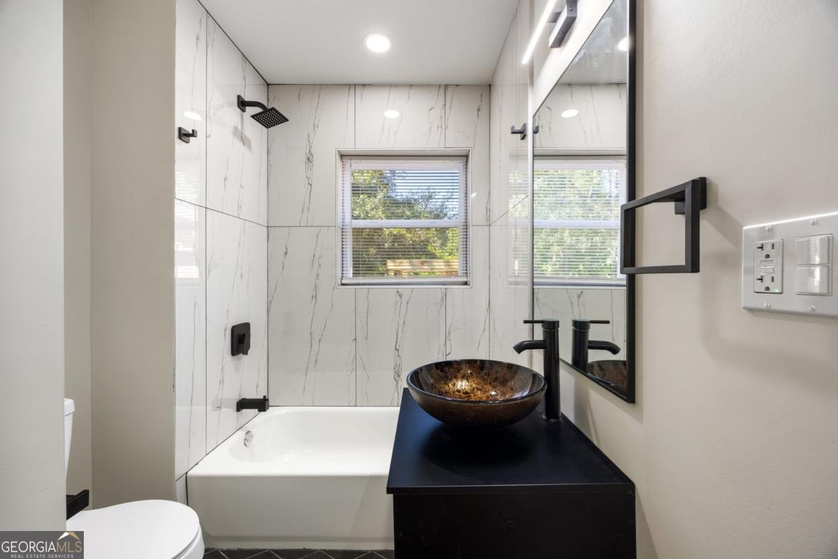 2555 Flagstone Drive Atlanta - 3