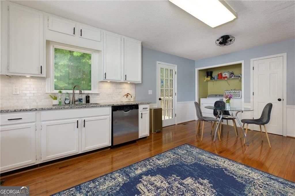 2111 Yorkshire Court Woodstock - 16