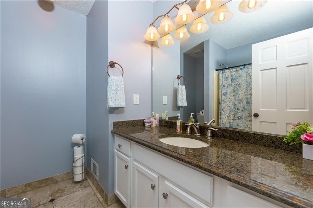 2111 Yorkshire Court Woodstock - 18