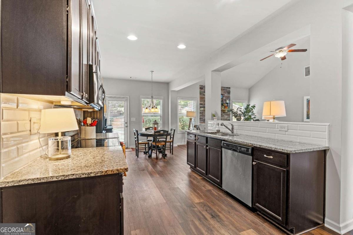 5641 Wooded Valley Way Flowery Branch - 18