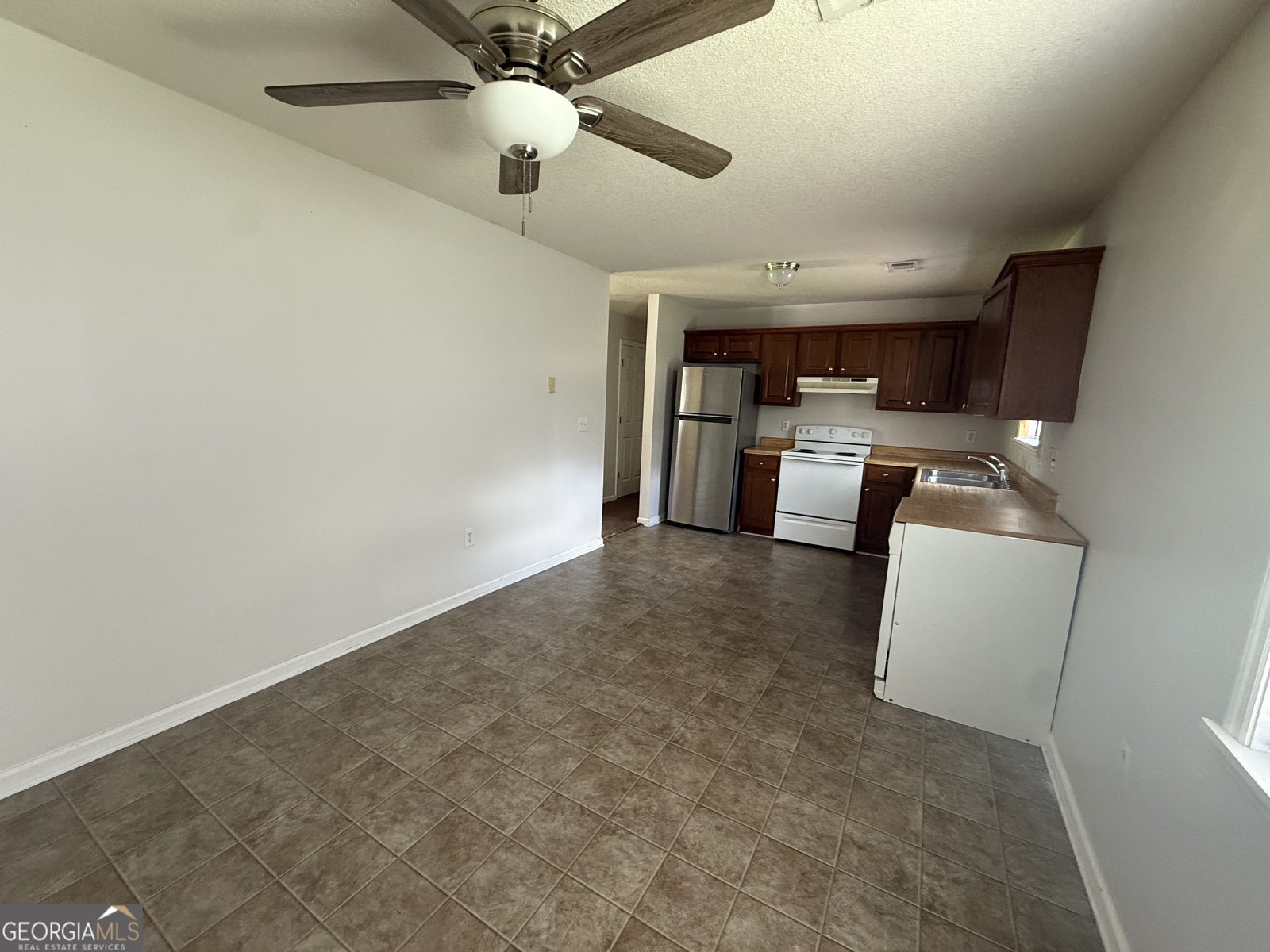 1490 N HWY 319 East Dublin - 23