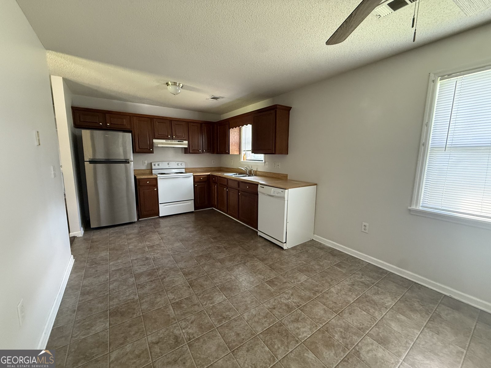 1490 N HWY 319 East Dublin - 24