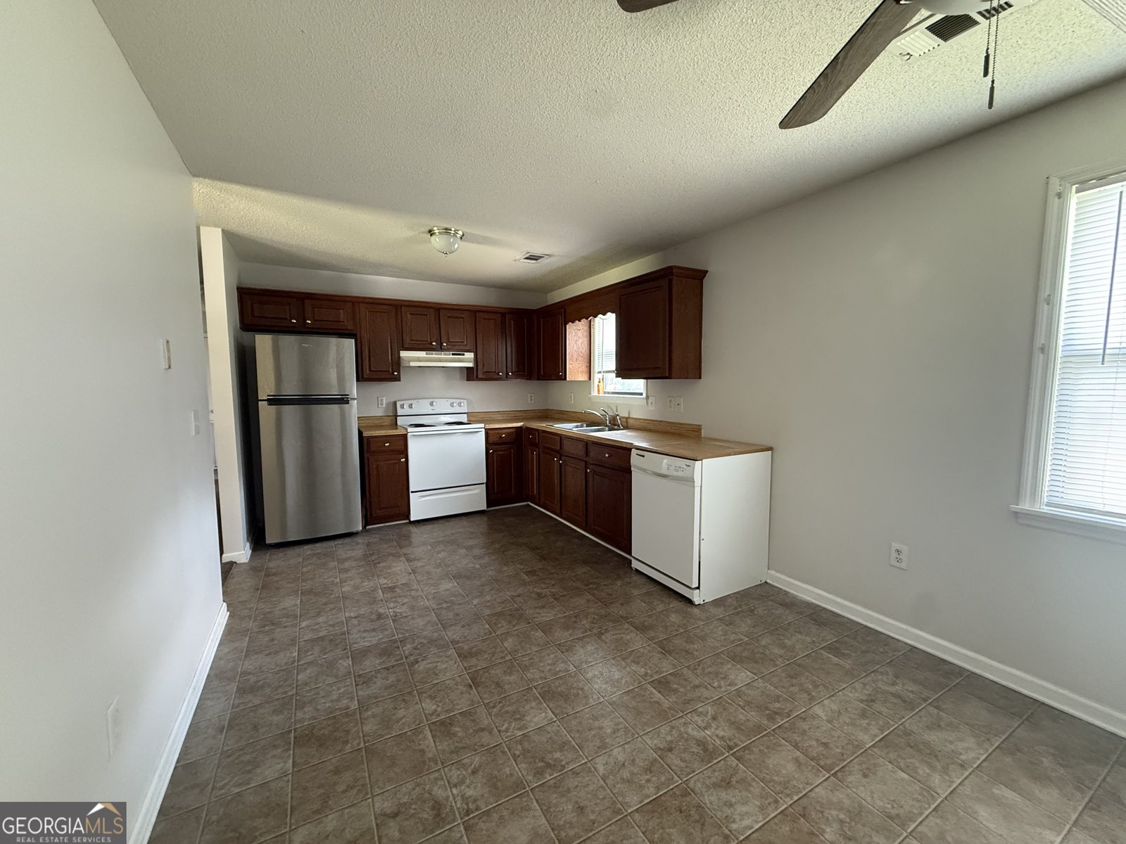 1490 N HWY 319 East Dublin - 25