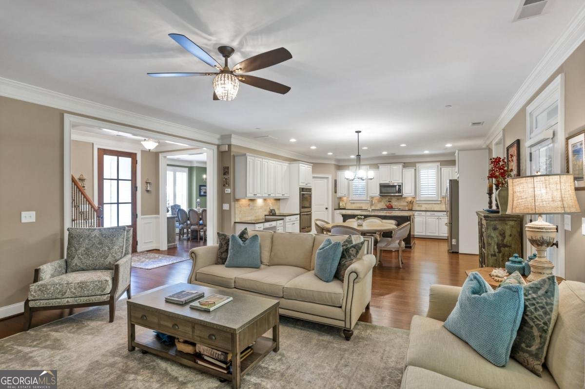 211 Avery Street Marietta - 10