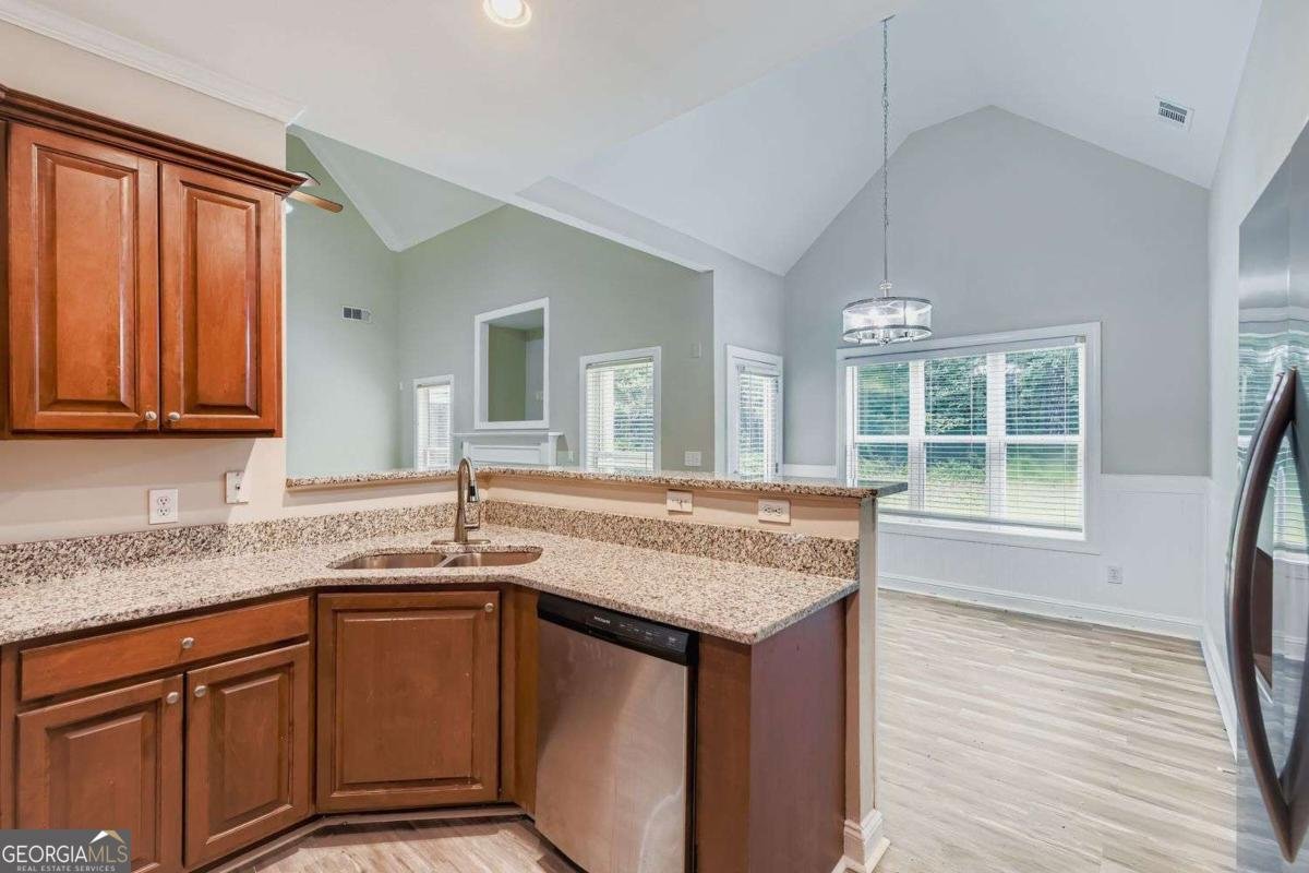 1405 Landon Drive Locust Grove - 6
