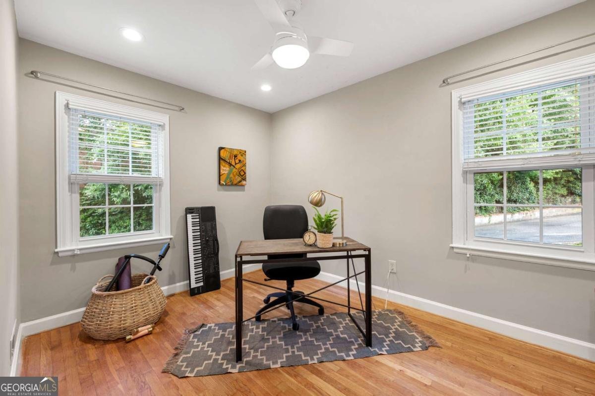 542 Goldsboro Road Atlanta - 17