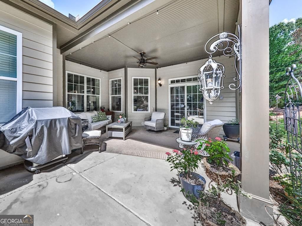 405 Larkspur Drive canton - 44