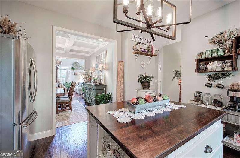 144 Greatwood Drive White - 24