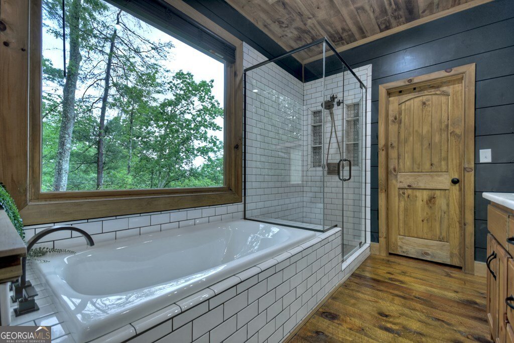 508 Little Bee Lane Cherry Log - 15