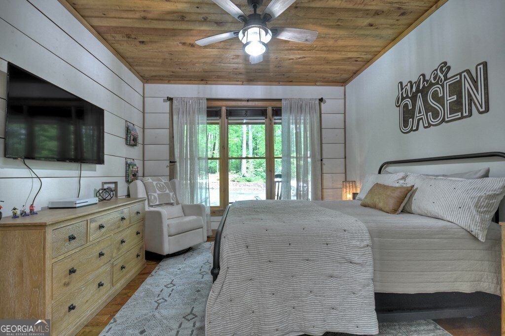 508 Little Bee Lane Cherry Log - 21