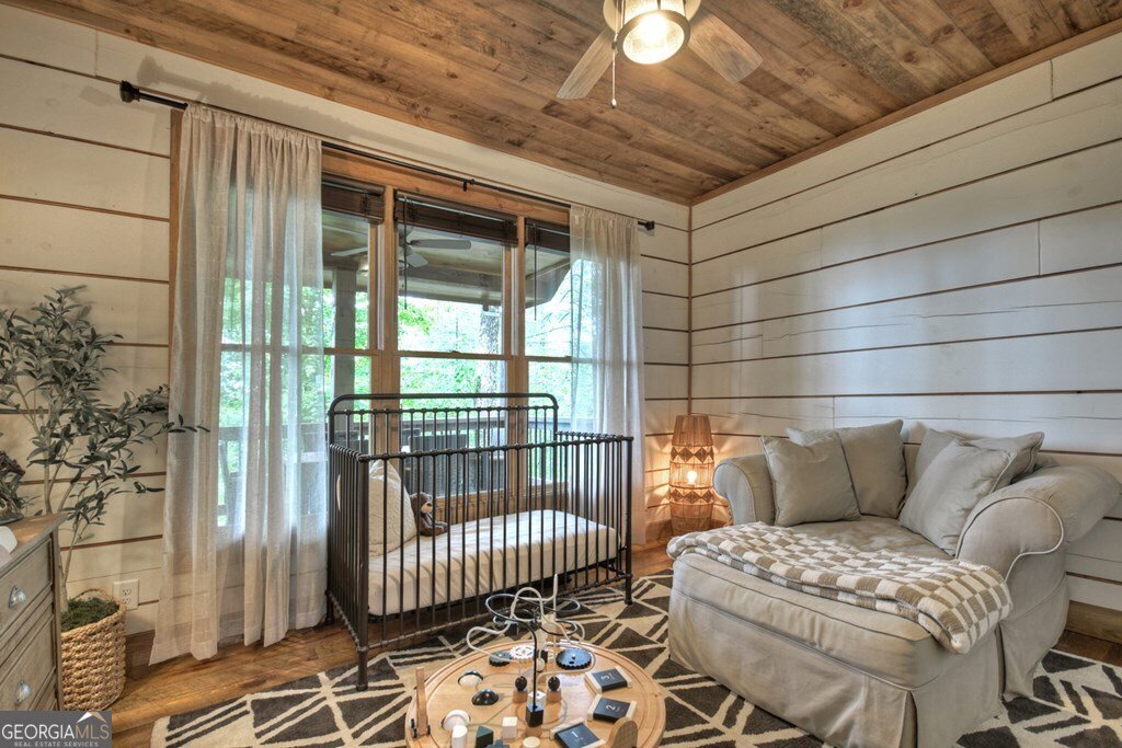 508 Little Bee Lane Cherry Log - 23