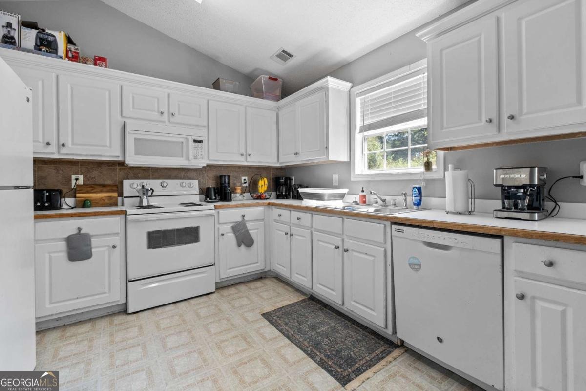 1224 PALMER Drive Winder - 12